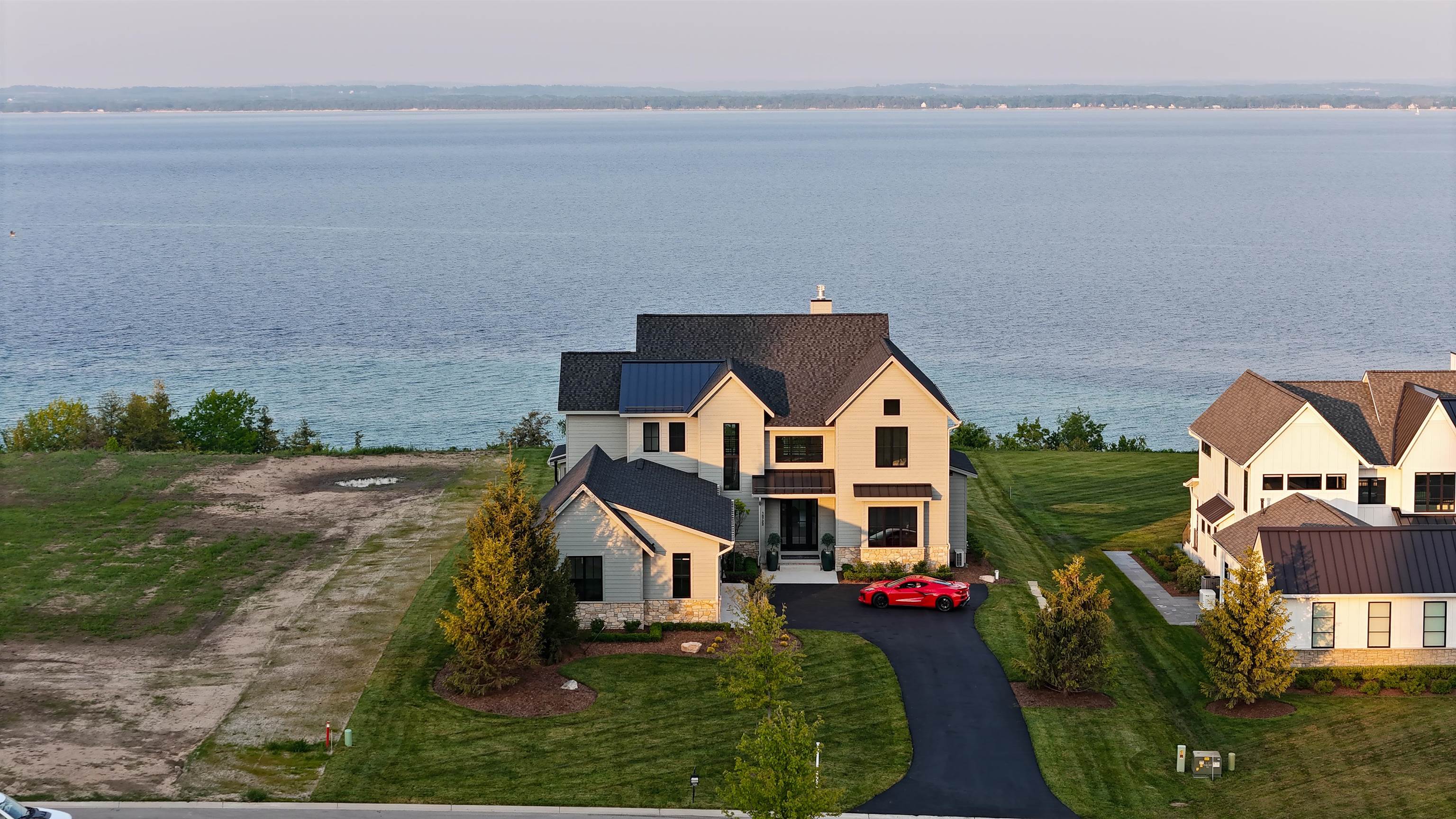 15722 Waters Edge