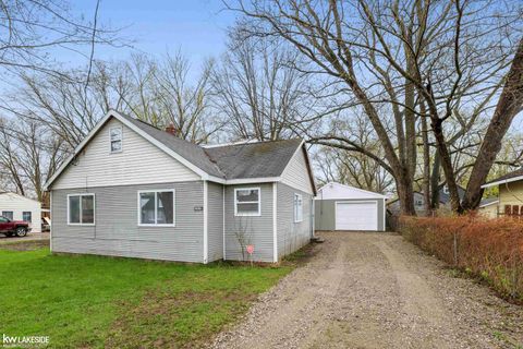 2105 Lambden Road Flint Charter Township MI 48532