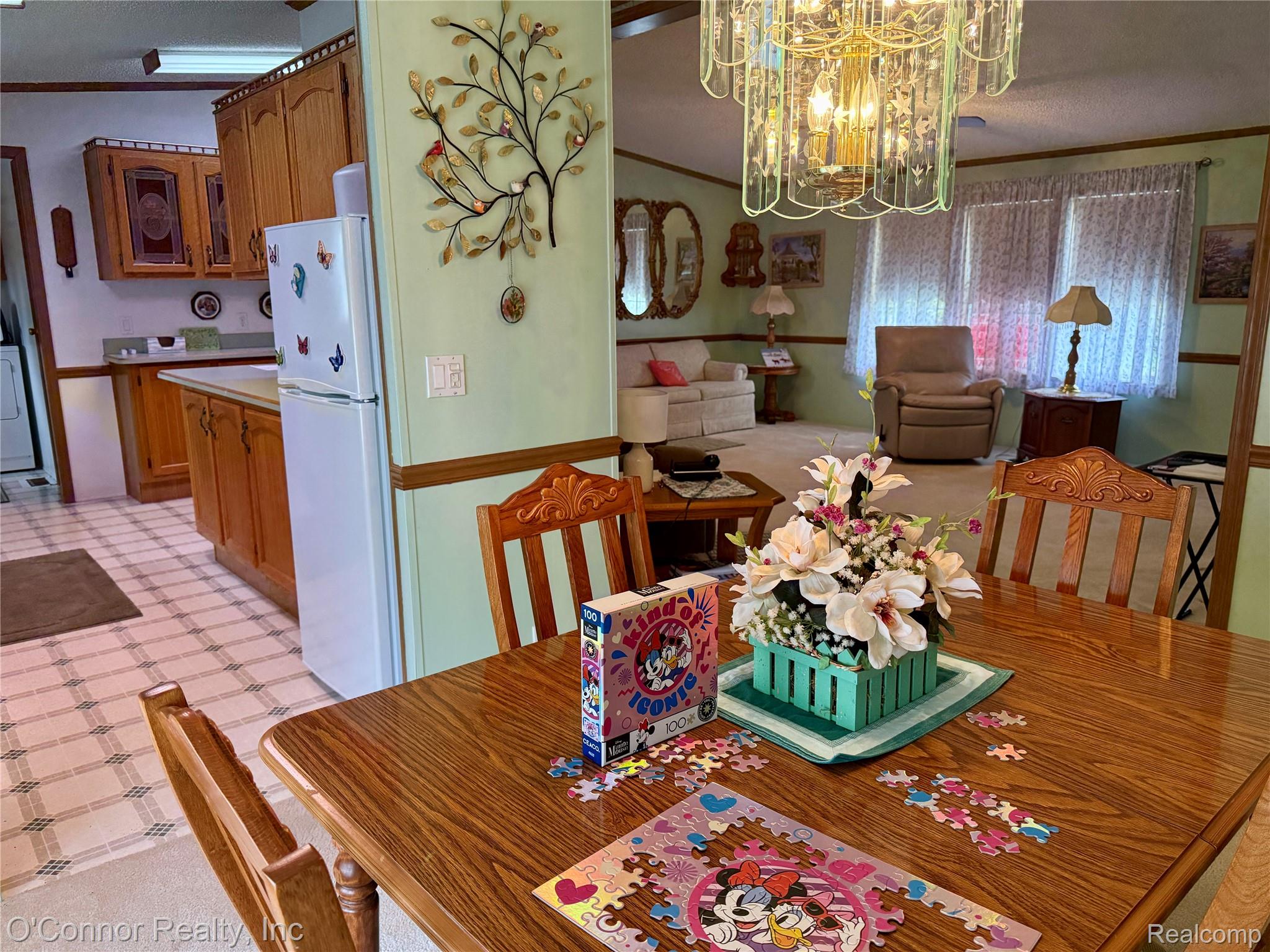 3333 Ravenswood Road 61