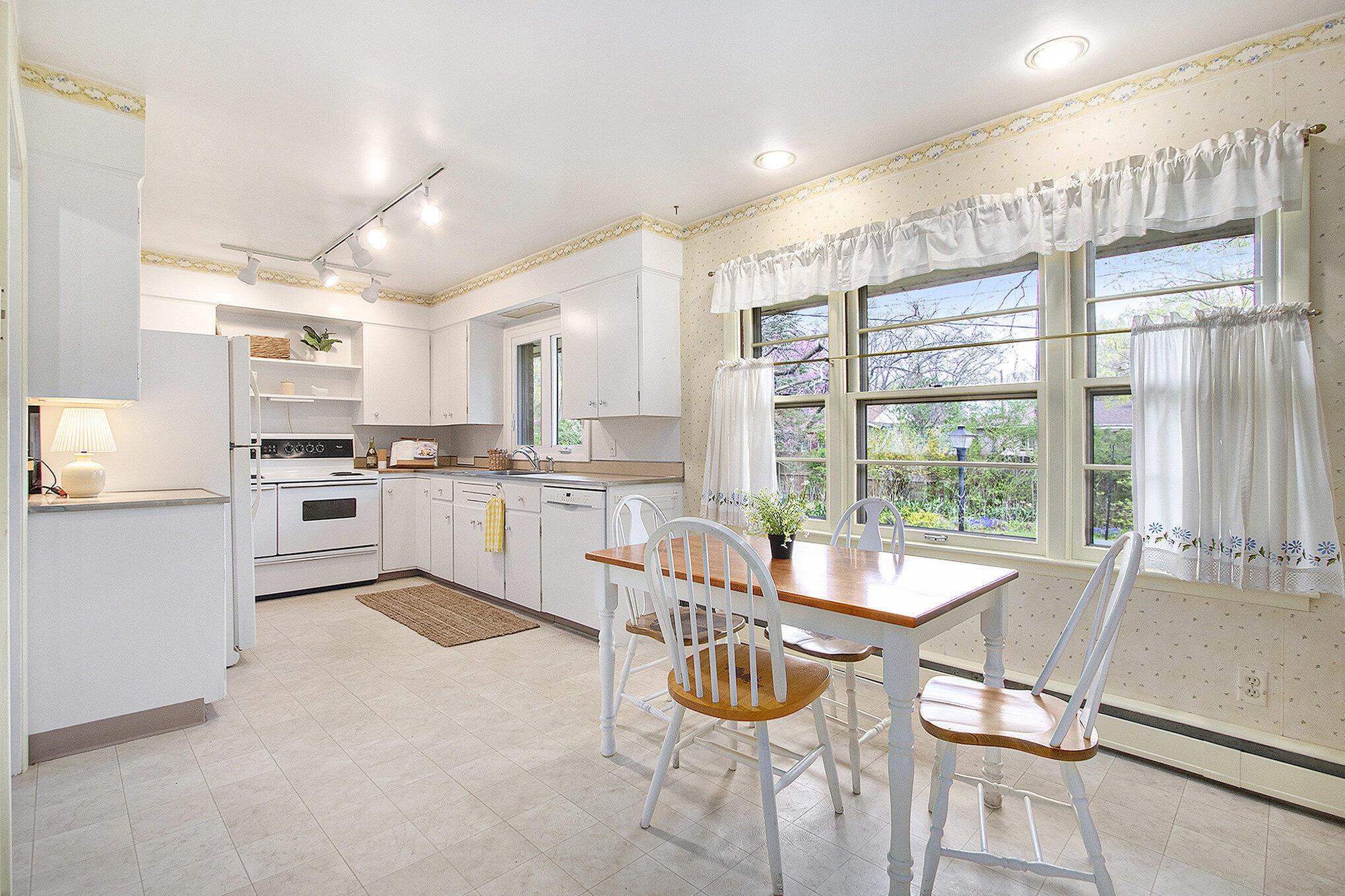 541 Montezuma Road