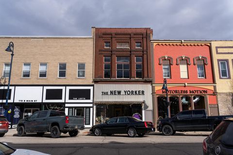 117 S Main Mt Pleasant City MI 48858