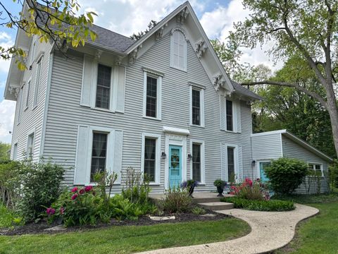 Photo of 7100 Wing Lake Road, Bloomfield Charter Township, MI 48301 (MLS # 65026004392)