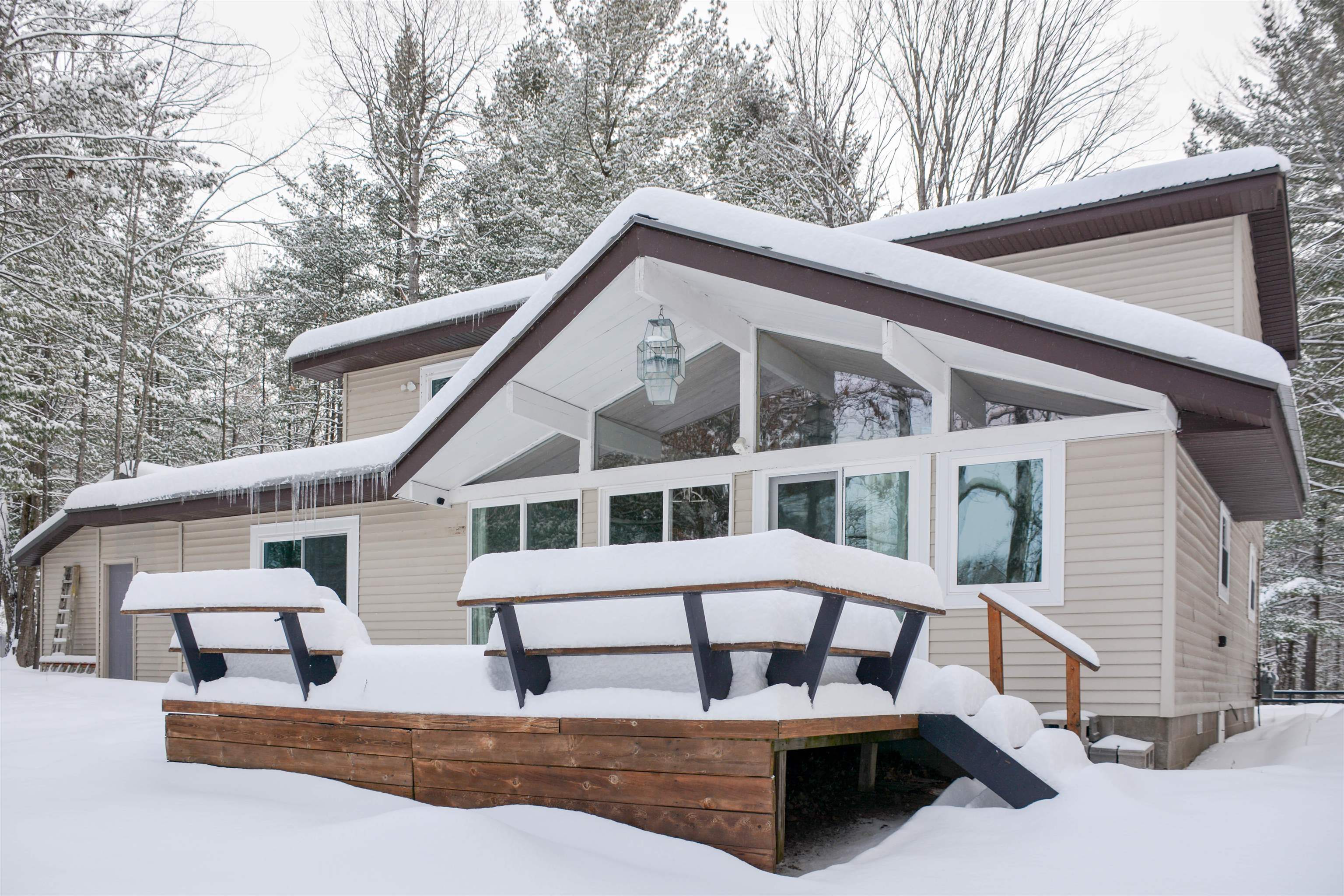 2437 Timber Trail, NE