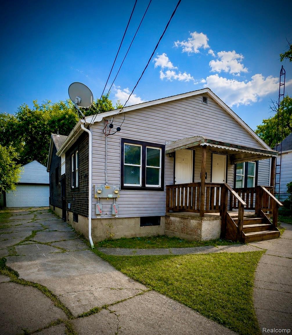 406 Carton Street