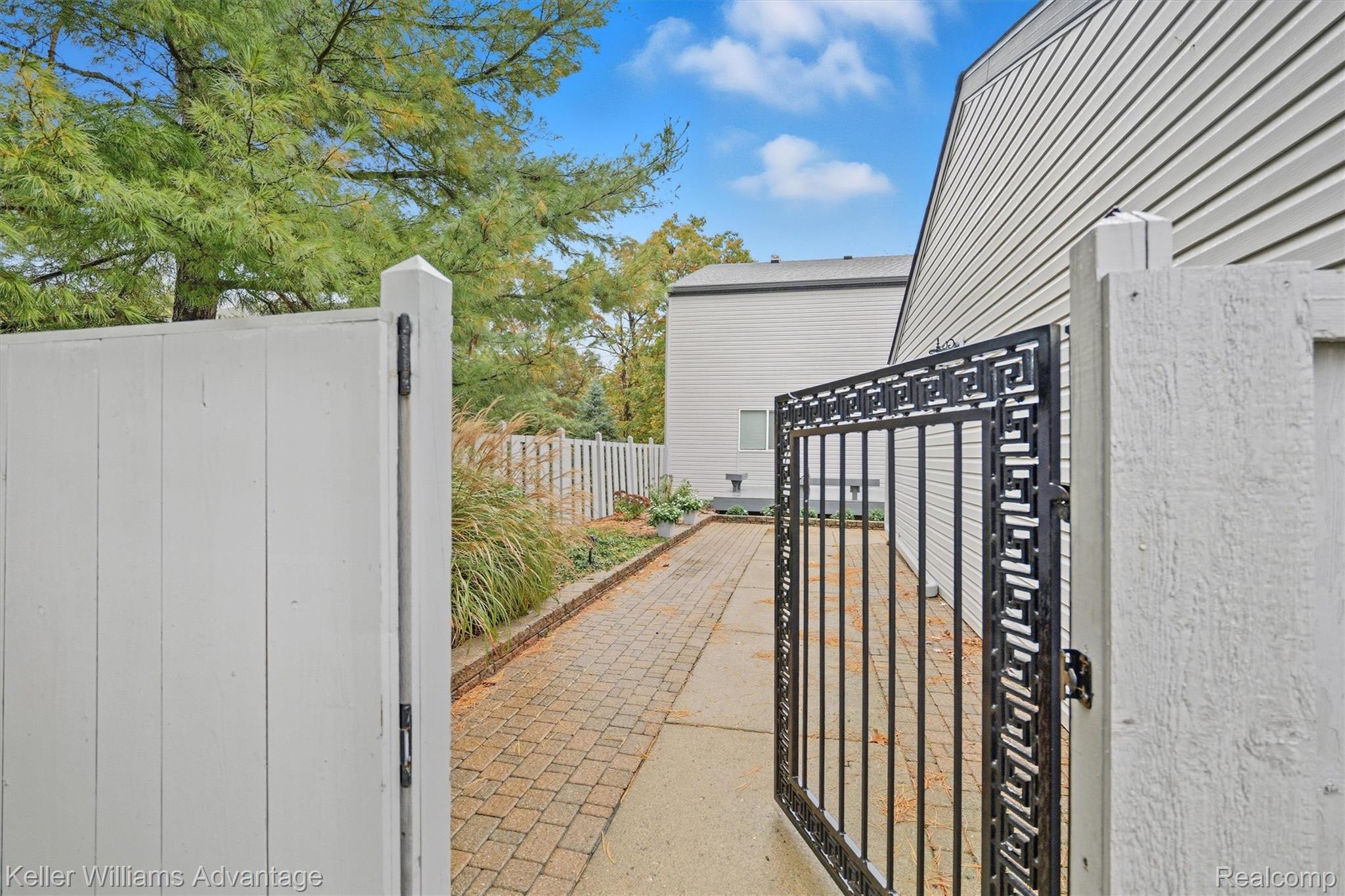 2819 Monte Vista