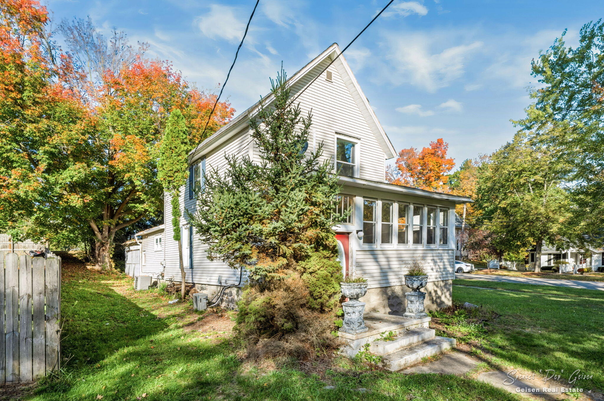 319 I O Street