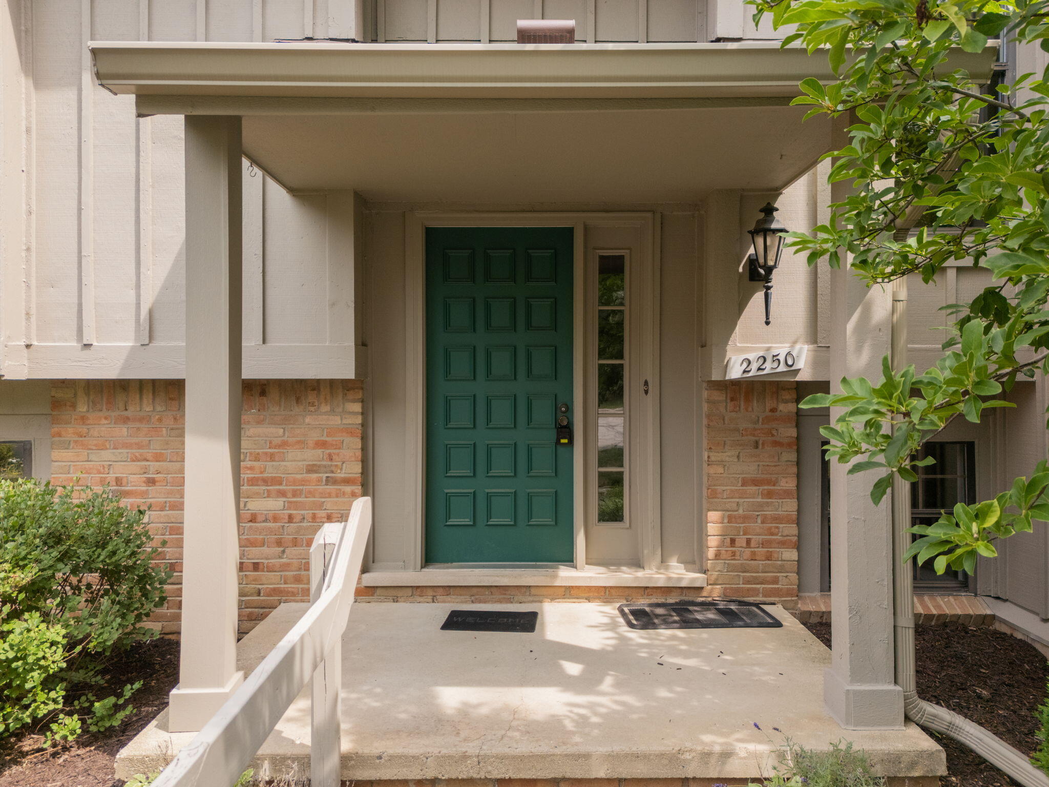 2250 Rivenoak Court