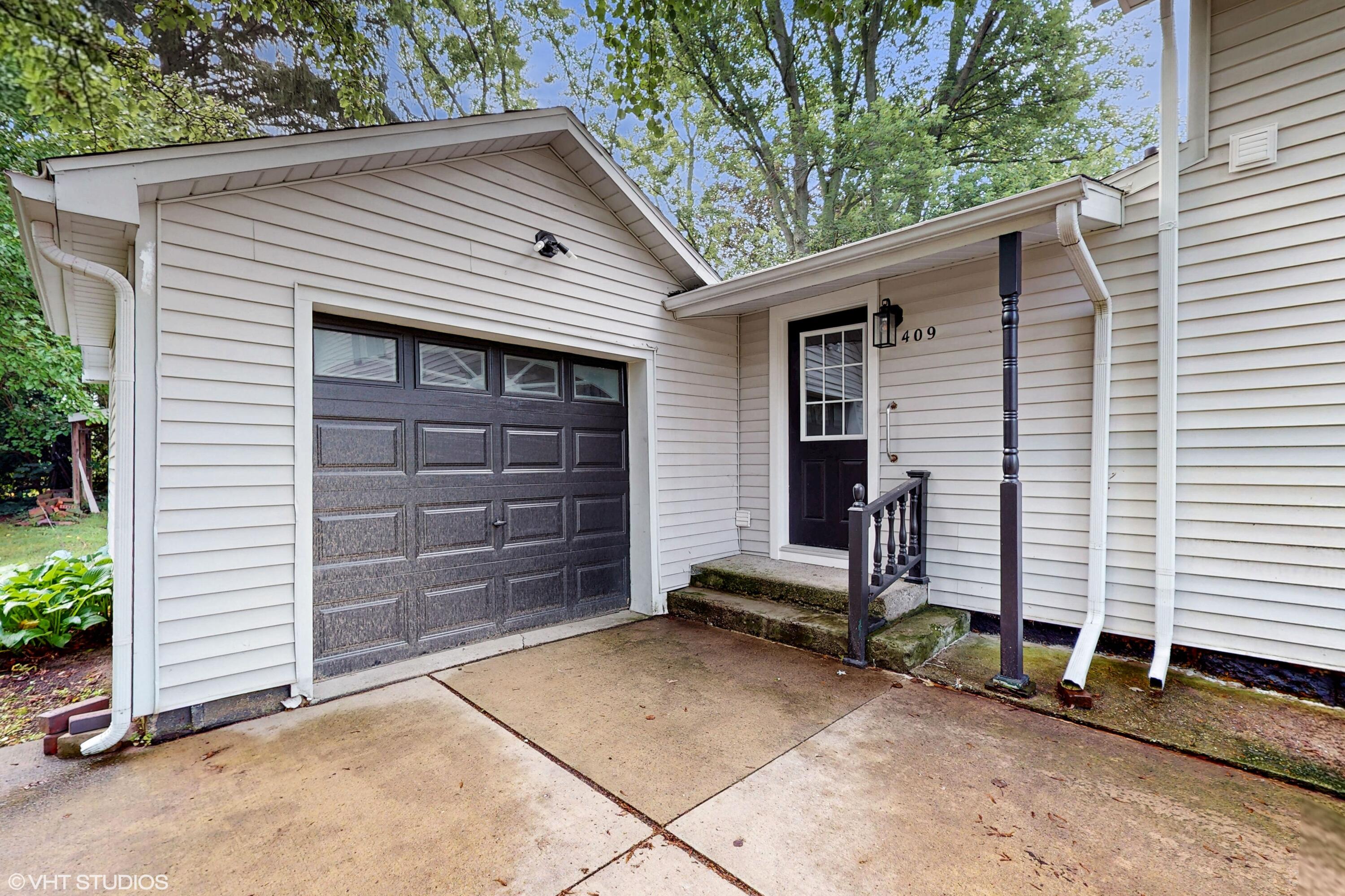 409 Oak Street