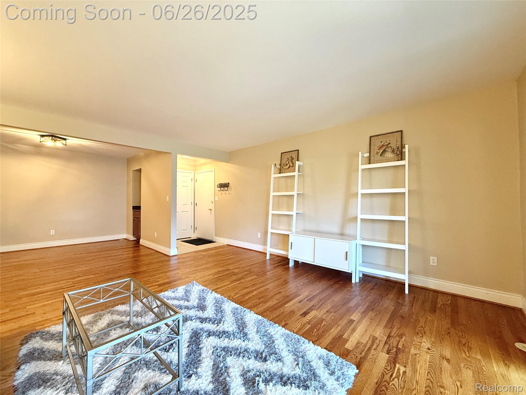1111 Old Woodward Avenue 4