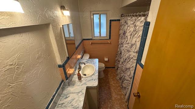 17448 Veronica Avenue