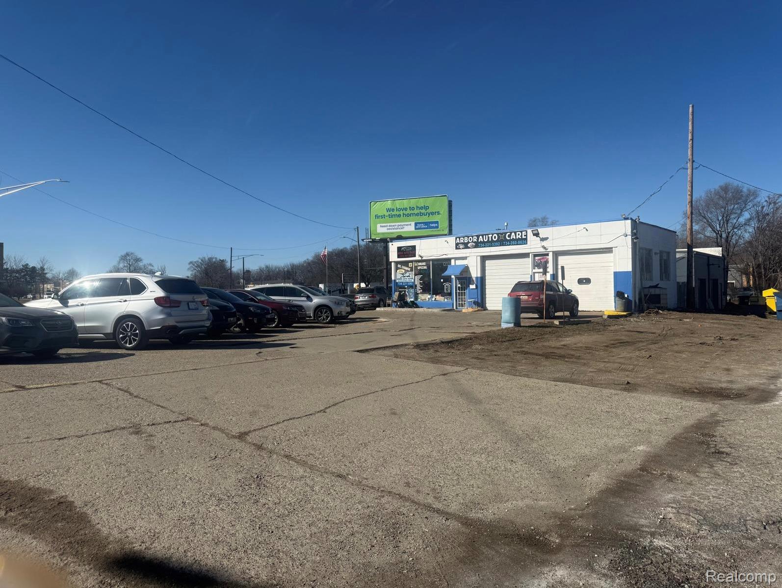 79 Ecorse Road