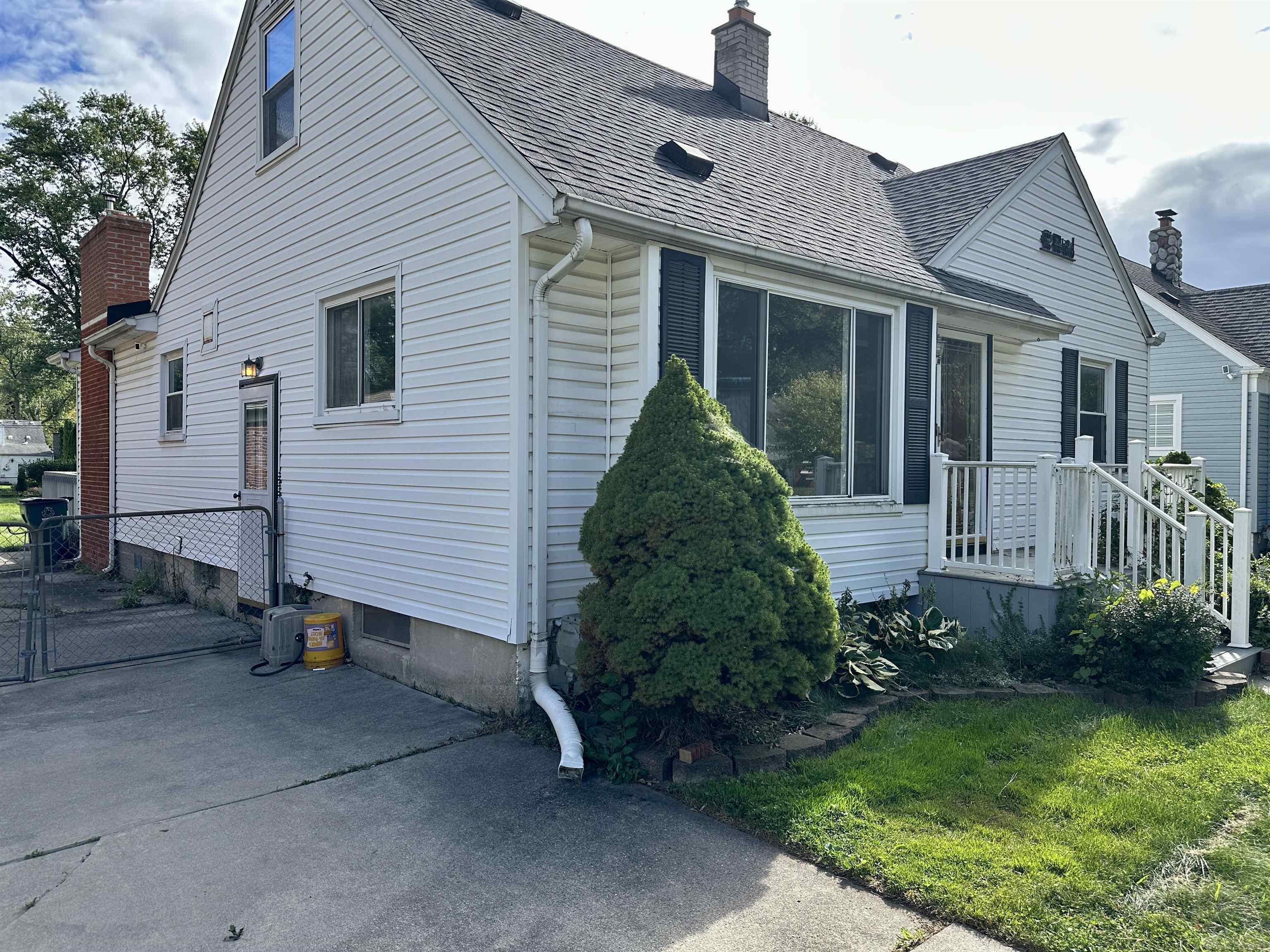 1048 Coolidge Avenue