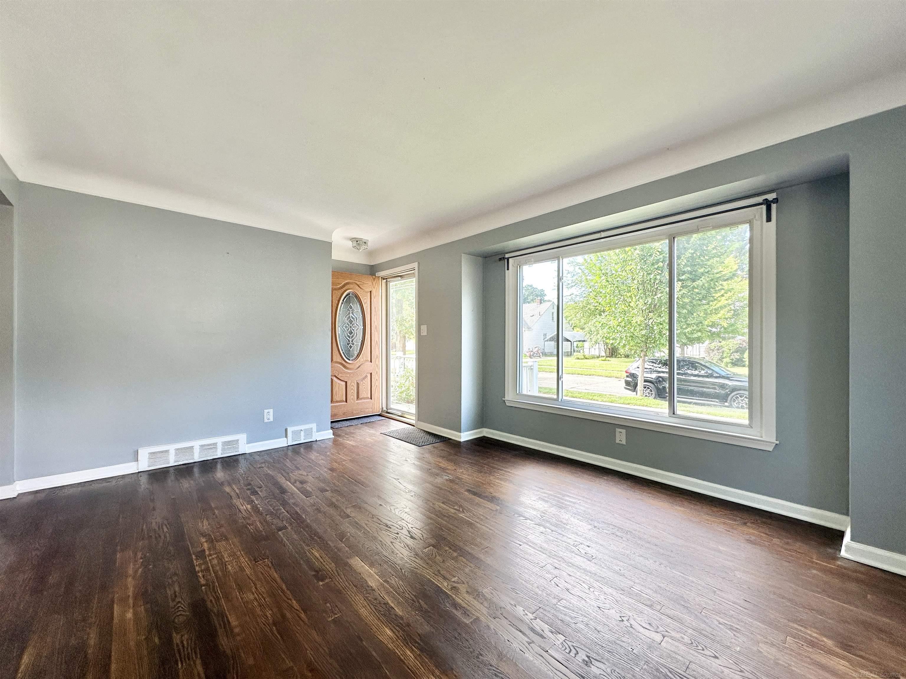 1048 Coolidge Avenue