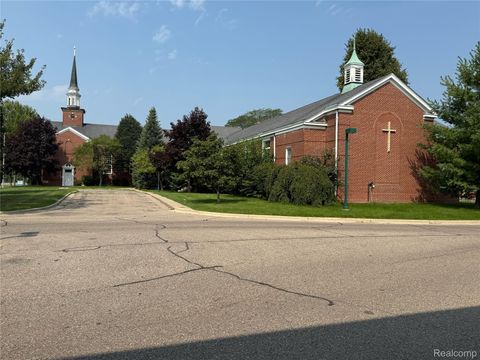 25350 W 6 Mile Road Redford Charter Township MI 48240