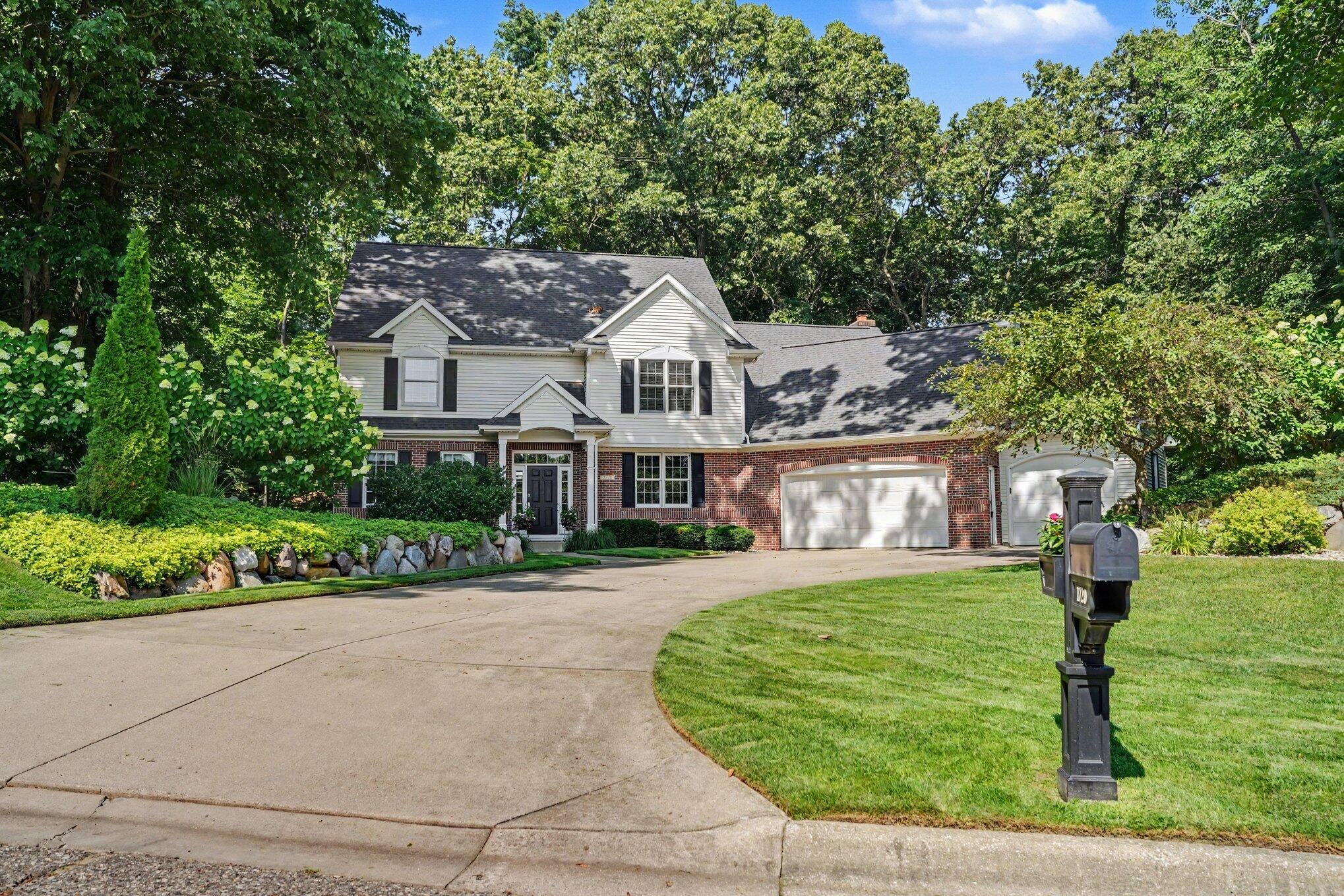 1720 Breezy Point Lane