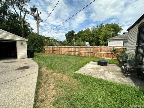 Tiny photo for 20027 Chapel Street, Detroit City, MI 48219 (MLS # 20261069402)