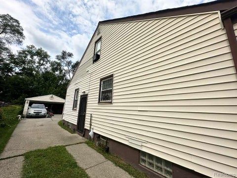 Tiny photo for 20027 Chapel Street, Detroit City, MI 48219 (MLS # 20261069402)