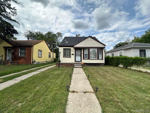 Tiny photo for 20027 Chapel Street, Detroit City, MI 48219 (MLS # 20261069402)
