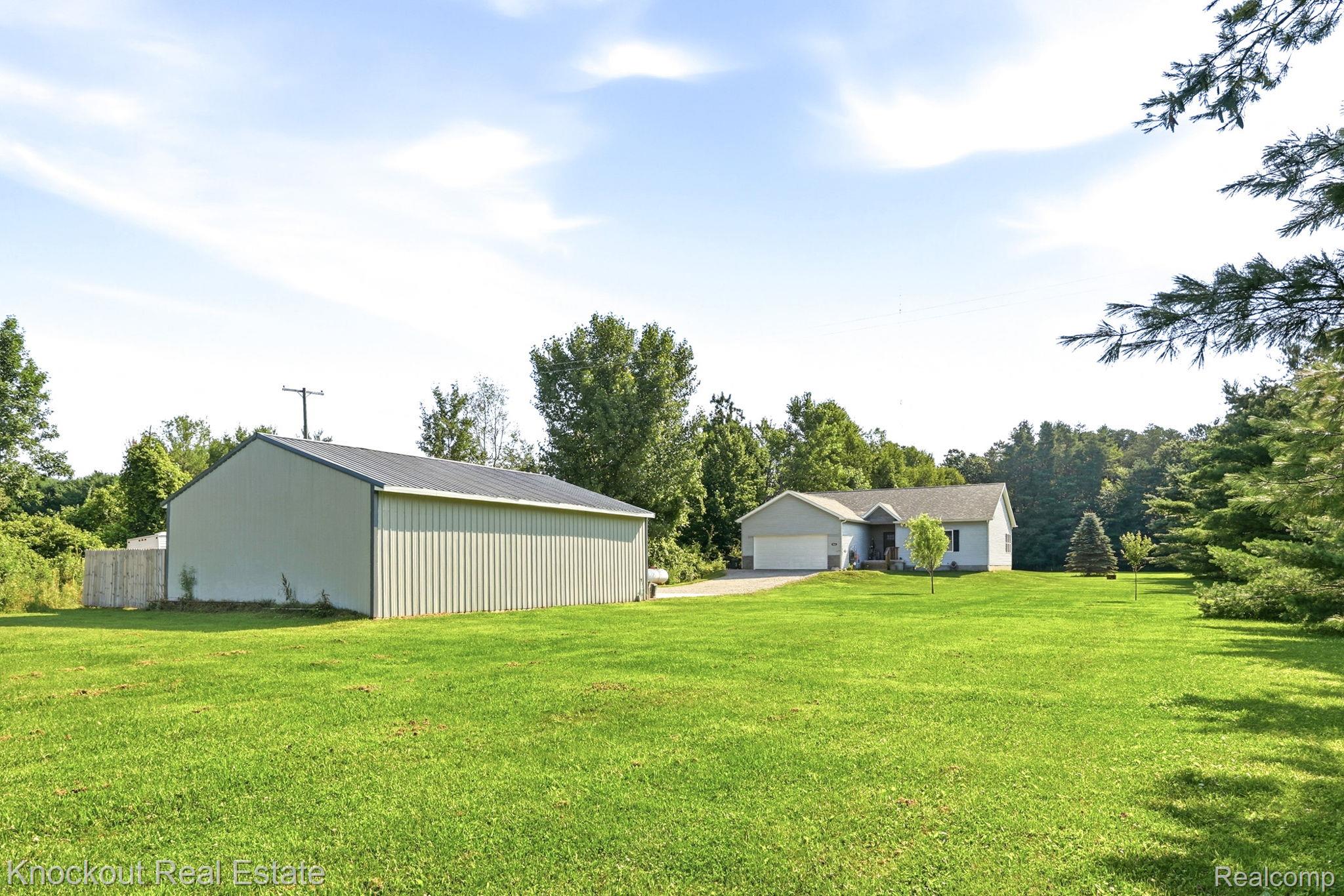 7600 Pine Grove Circle