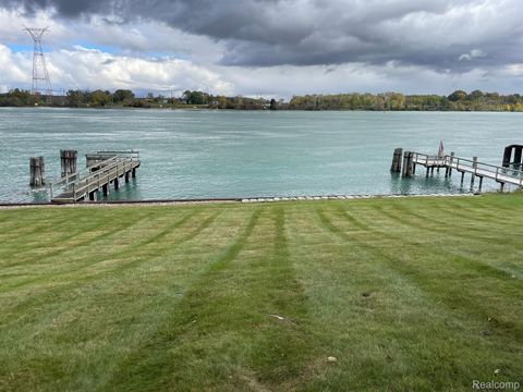 4029 RIVER Road East China Township MI 48054