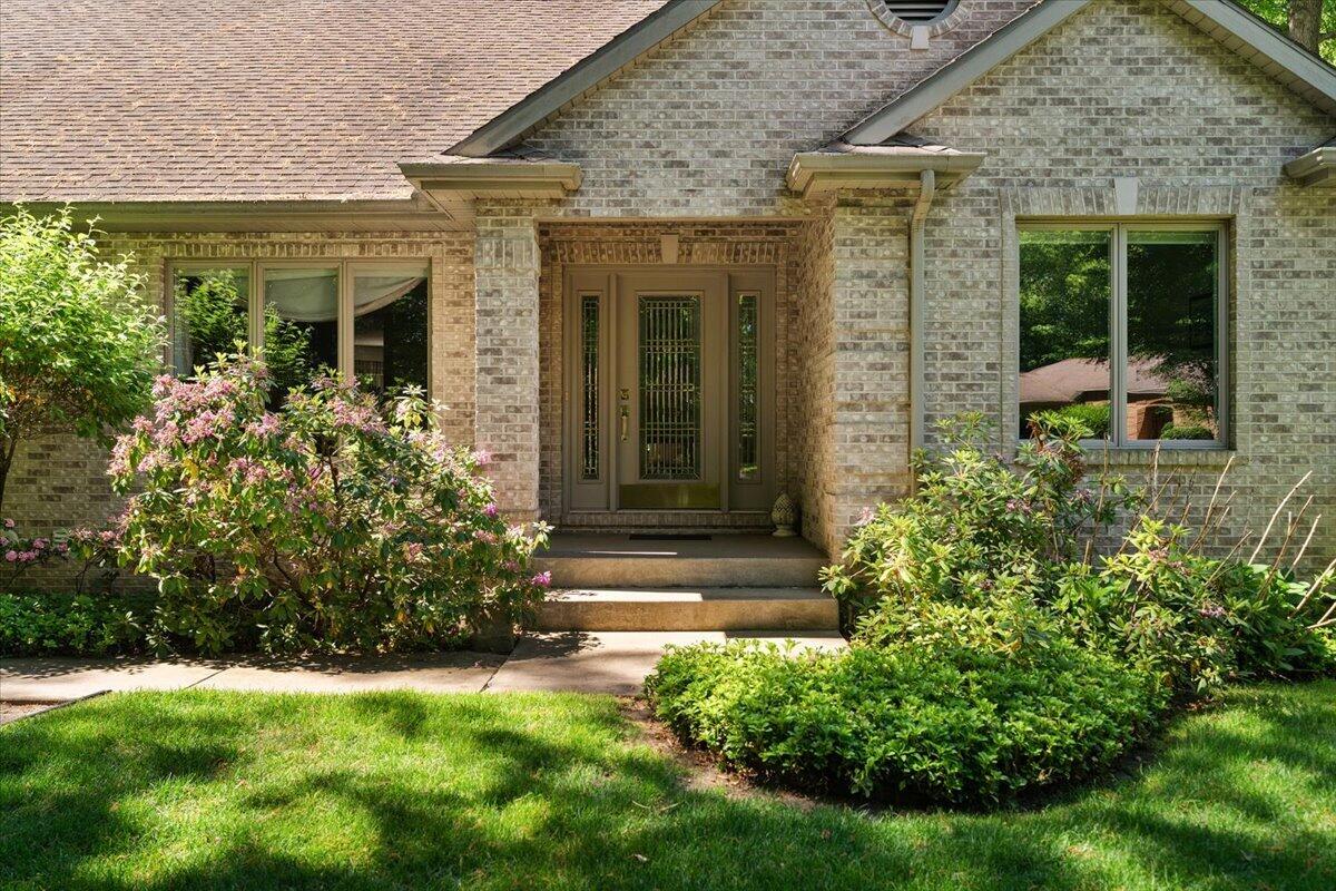 71370 Forest Eagle Lane