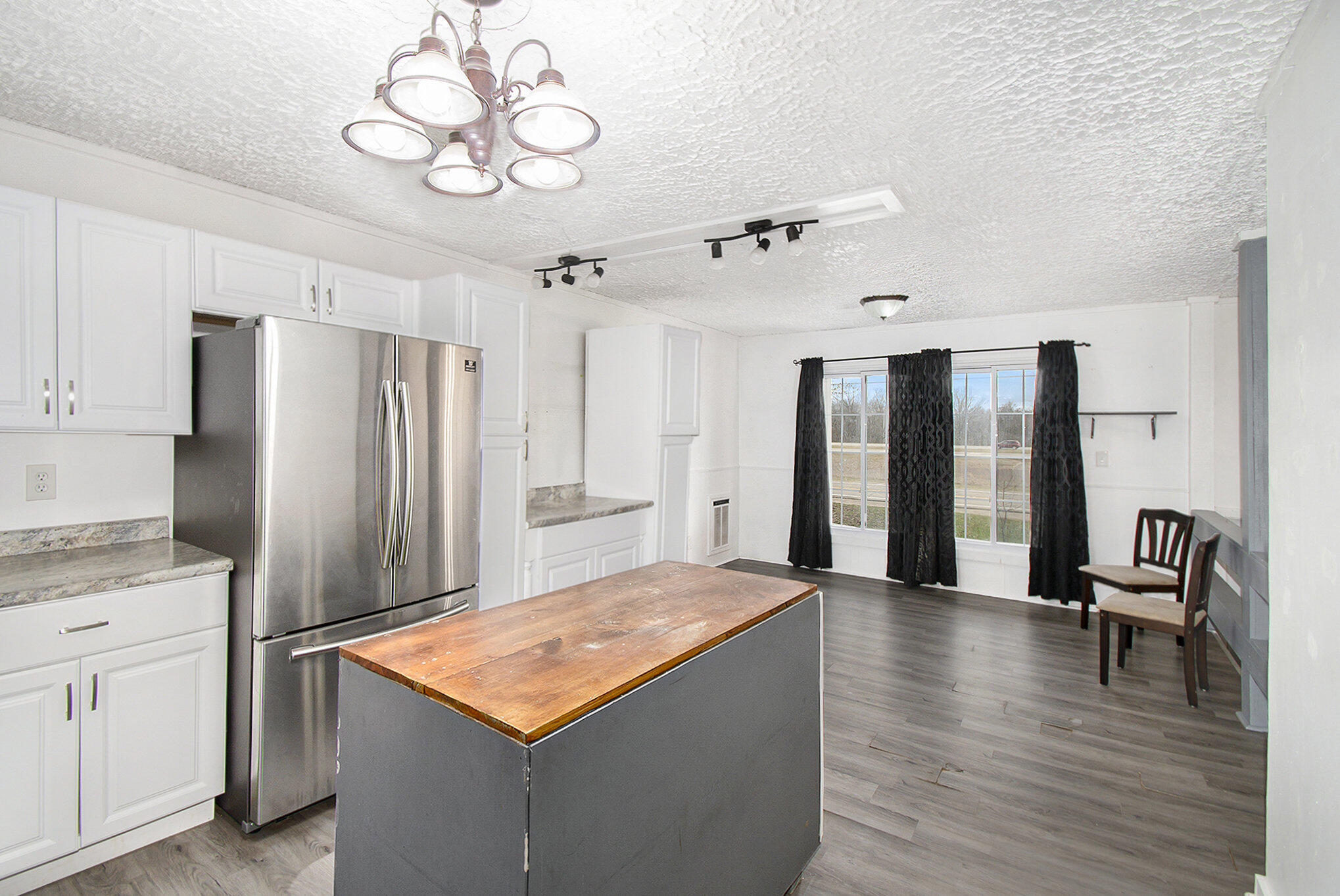 5459 W Lansing Road