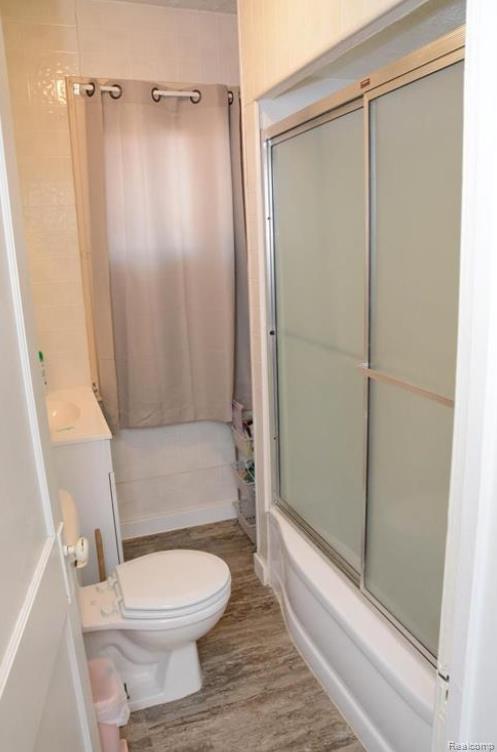 Wyandotte City Wayne, Michigan 48192, United States, 4 Bedrooms Bedrooms, ,2 BathroomsBathrooms,Residential,Active,115871