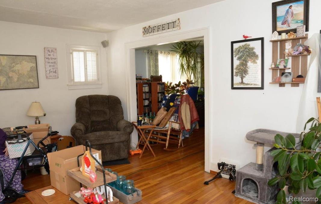 Wyandotte City Wayne, Michigan 48192, United States, 4 Bedrooms Bedrooms, ,2 BathroomsBathrooms,Residential,Active,115871