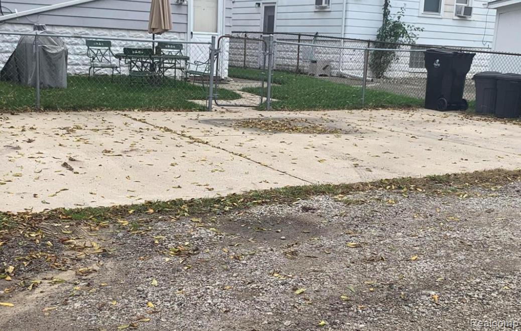 Wyandotte City Wayne, Michigan 48192, United States, 4 Bedrooms Bedrooms, ,2 BathroomsBathrooms,Residential,Active,115871