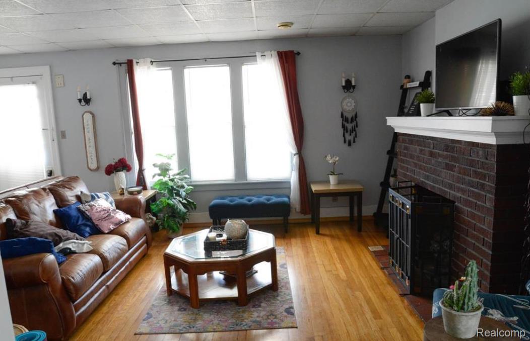 Wyandotte City Wayne, Michigan 48192, United States, 4 Bedrooms Bedrooms, ,2 BathroomsBathrooms,Residential,Active,115871