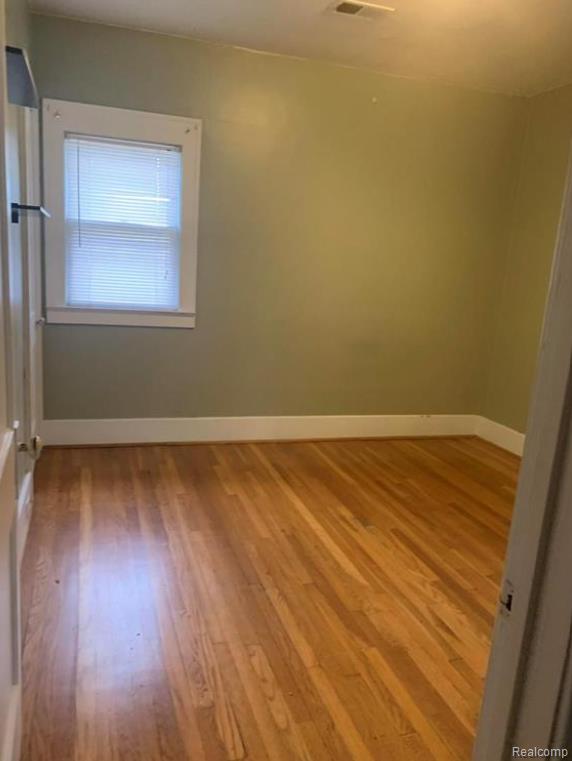 Wyandotte City Wayne, Michigan 48192, United States, 4 Bedrooms Bedrooms, ,2 BathroomsBathrooms,Residential,Active,115871