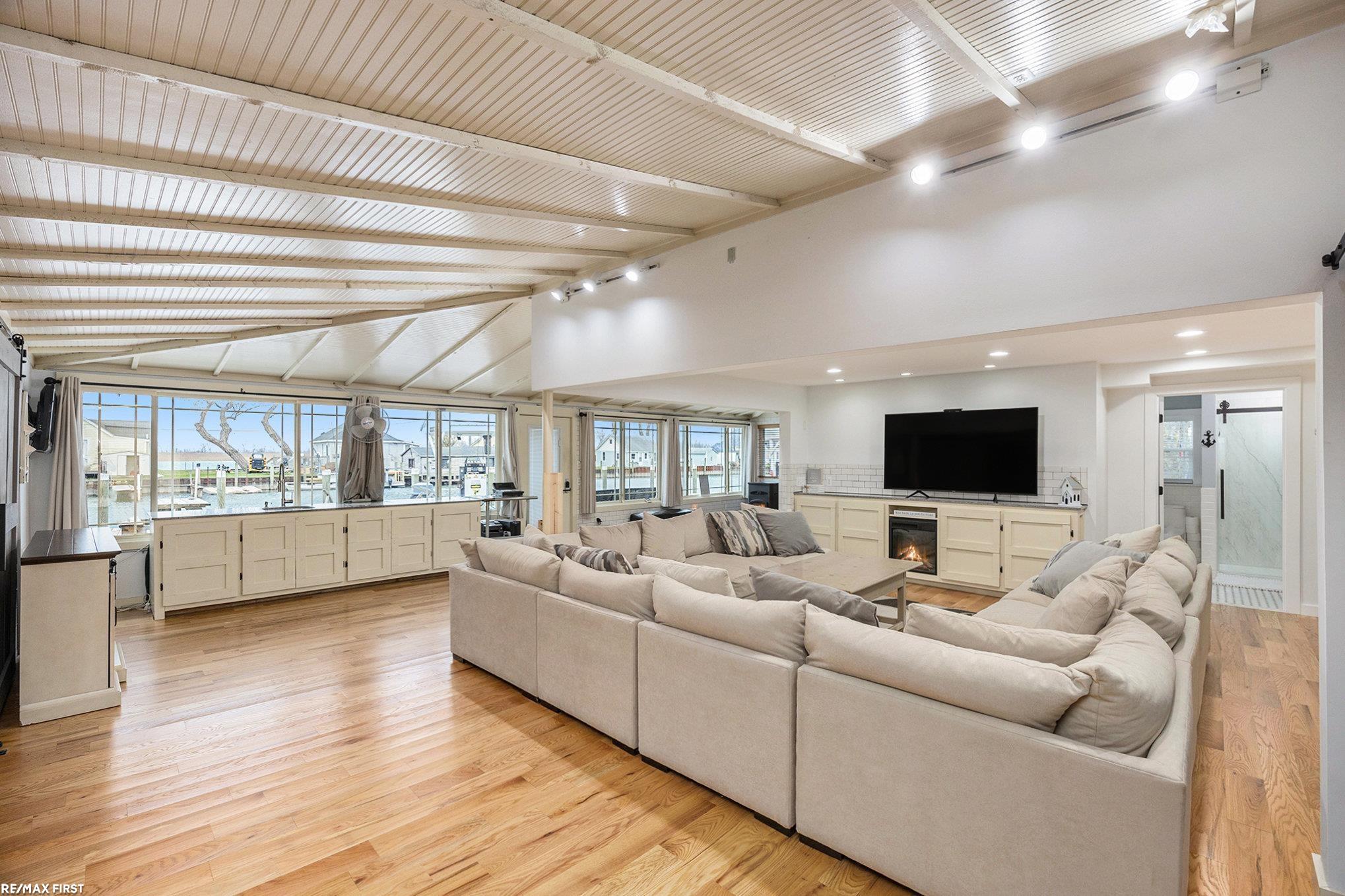 7650 South Channel Drive