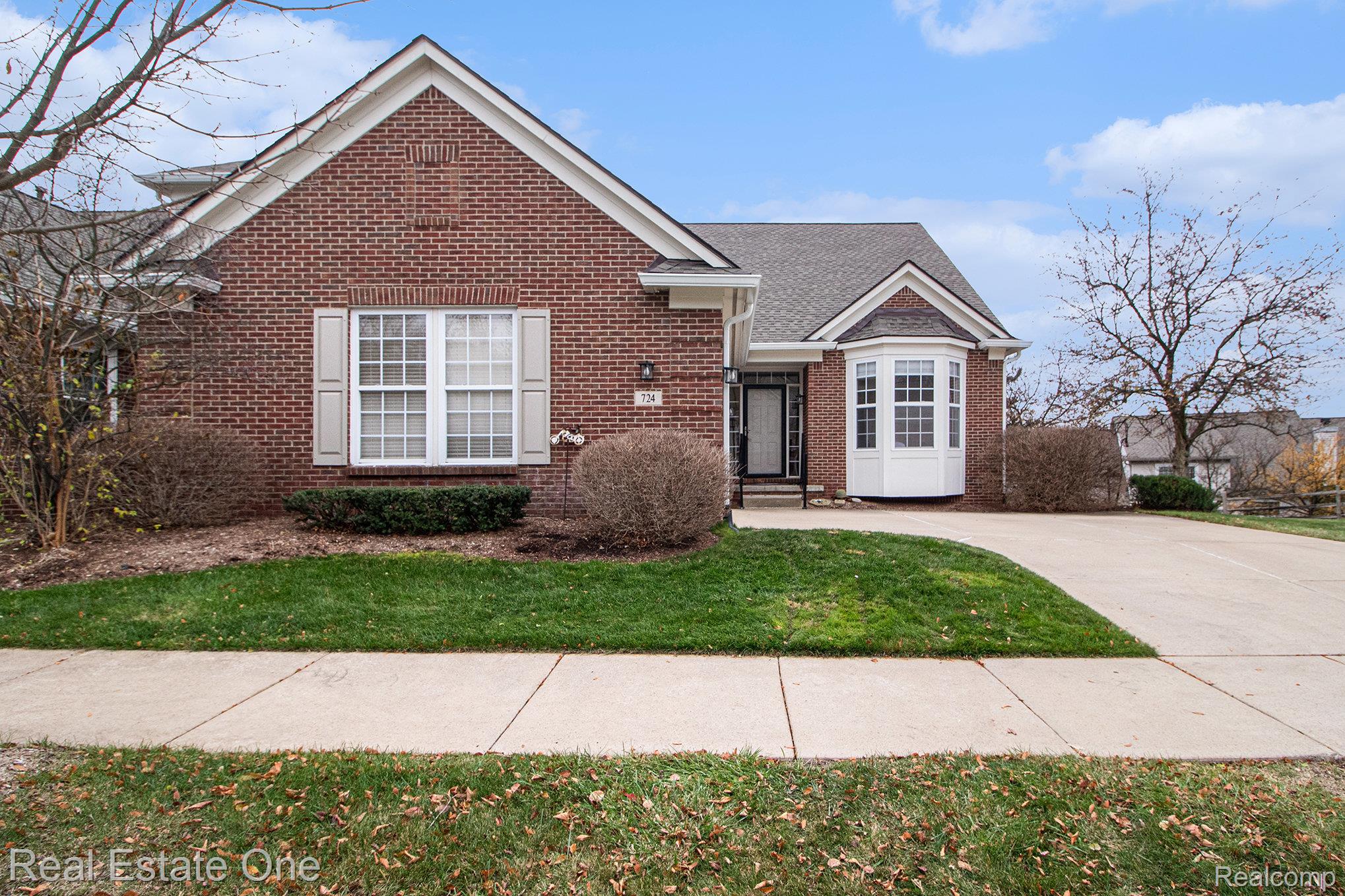 724 Knolls Landing Drive 18