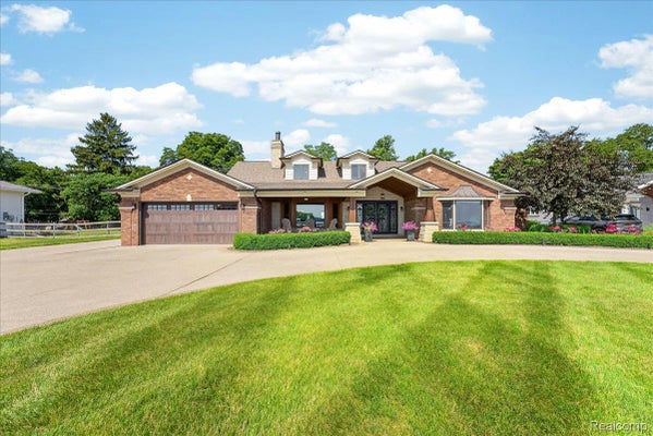 23750 E RIVER RD, GROSSE ILE, MI 48138 - Image c7ed3b7ca3caab277700f49b8e611fff/973769062