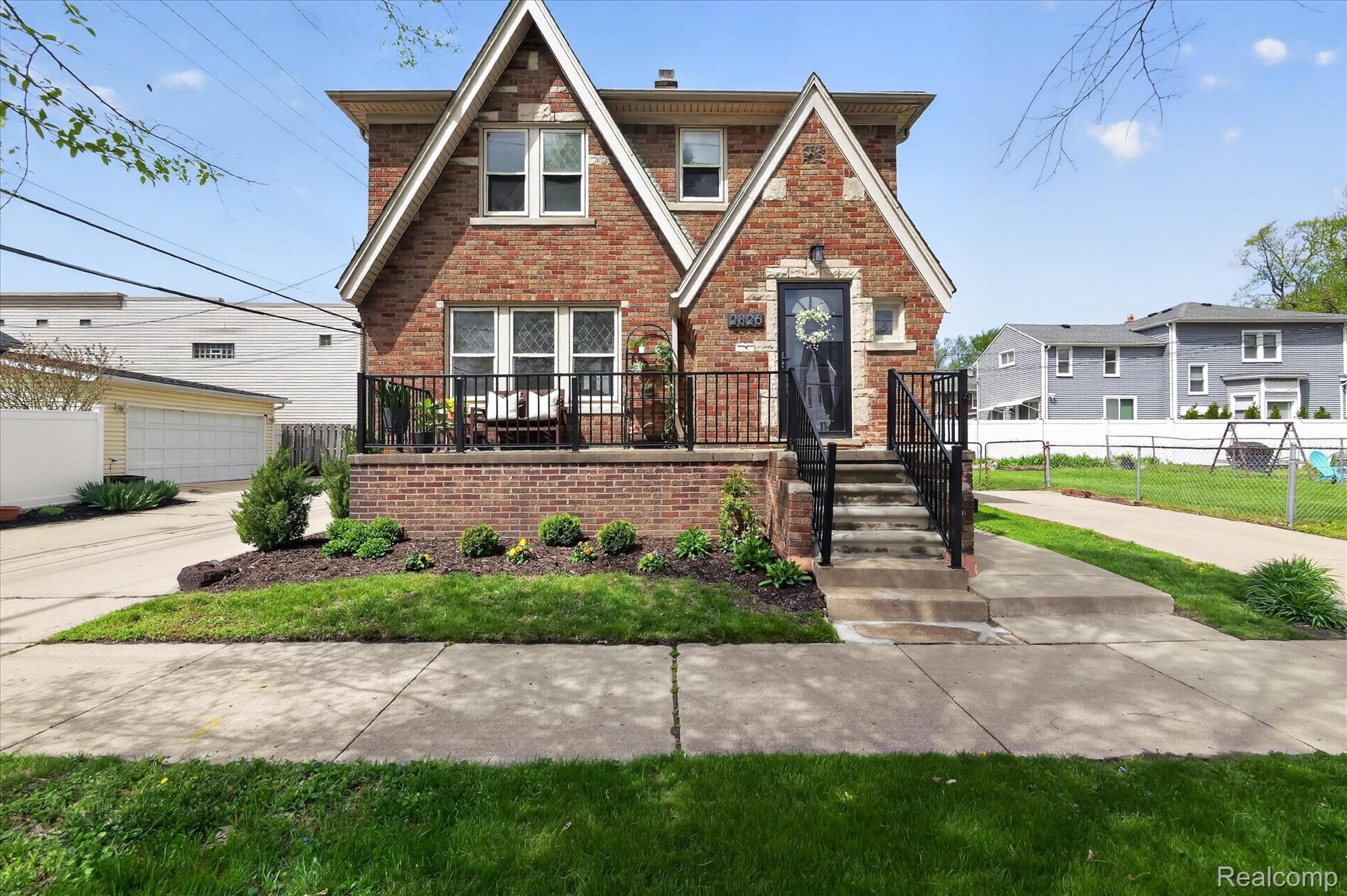 2826 3rd Street