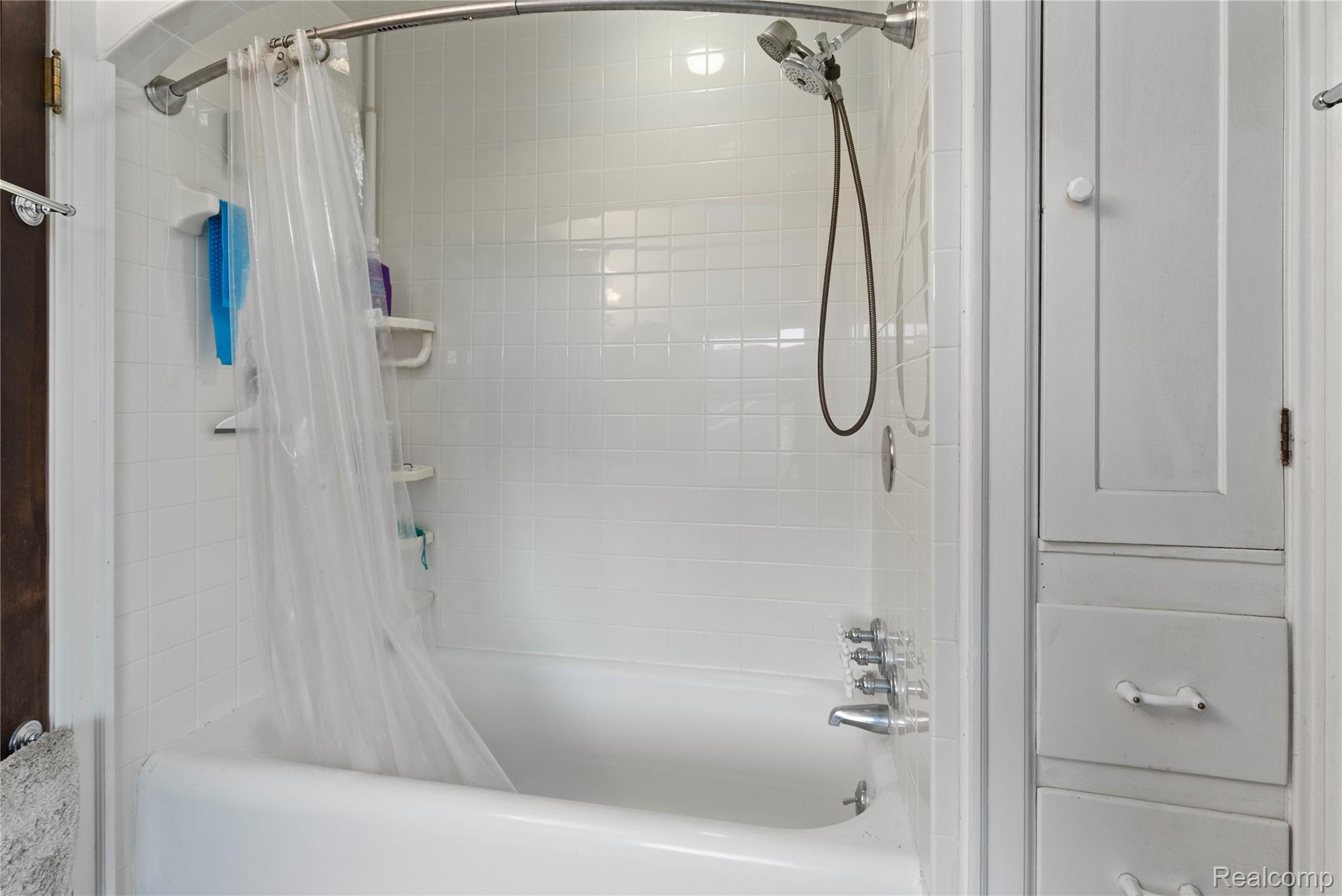 Detroit City, Michigan 48224, United States, 4 Bedrooms Bedrooms, ,3 BathroomsBathrooms,Residential,Pending,149227