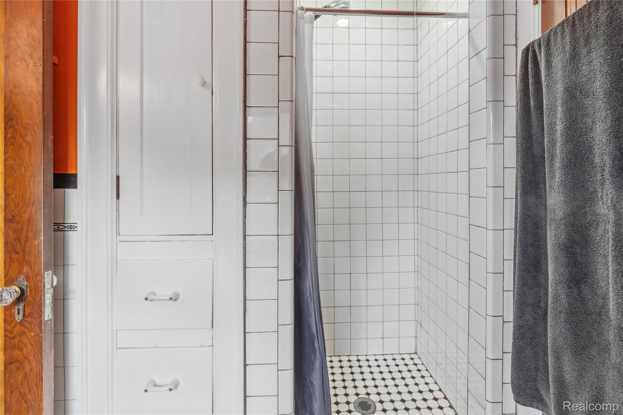 Detroit City, Michigan 48224, United States, 4 Bedrooms Bedrooms, ,3 BathroomsBathrooms,Residential,Pending,149227