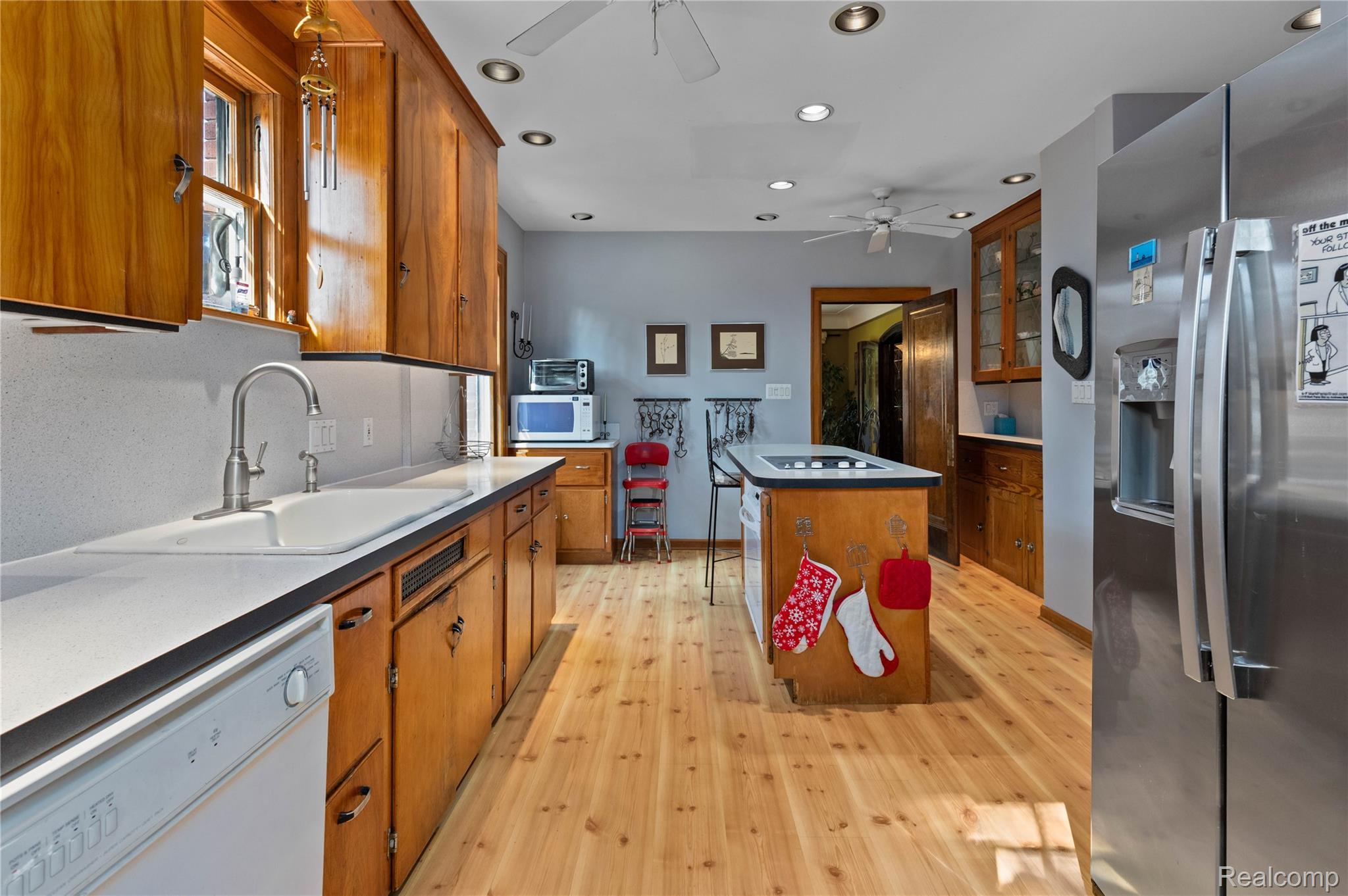 Detroit City, Michigan 48224, United States, 4 Bedrooms Bedrooms, ,3 BathroomsBathrooms,Residential,Pending,149227