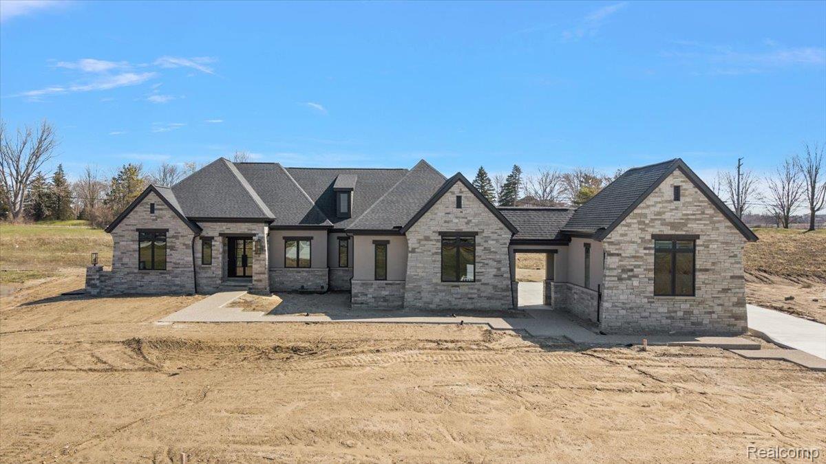 67736 Overlook Trail