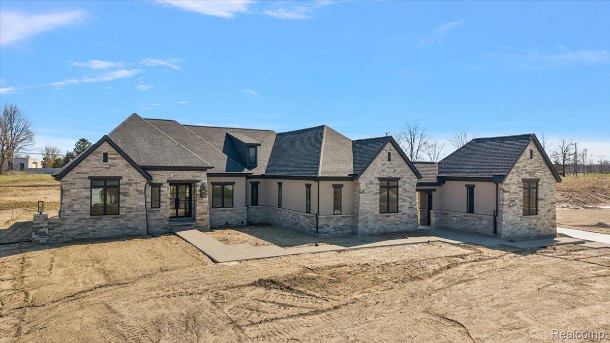 67736 Overlook Trail