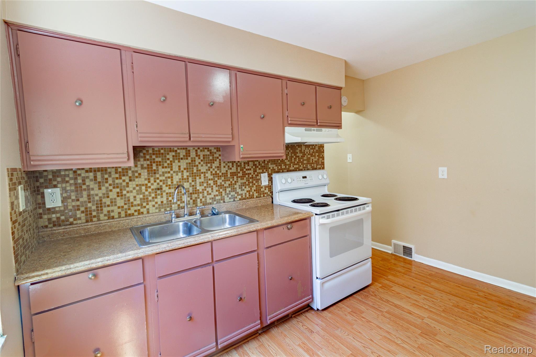 20201 Stotter Street