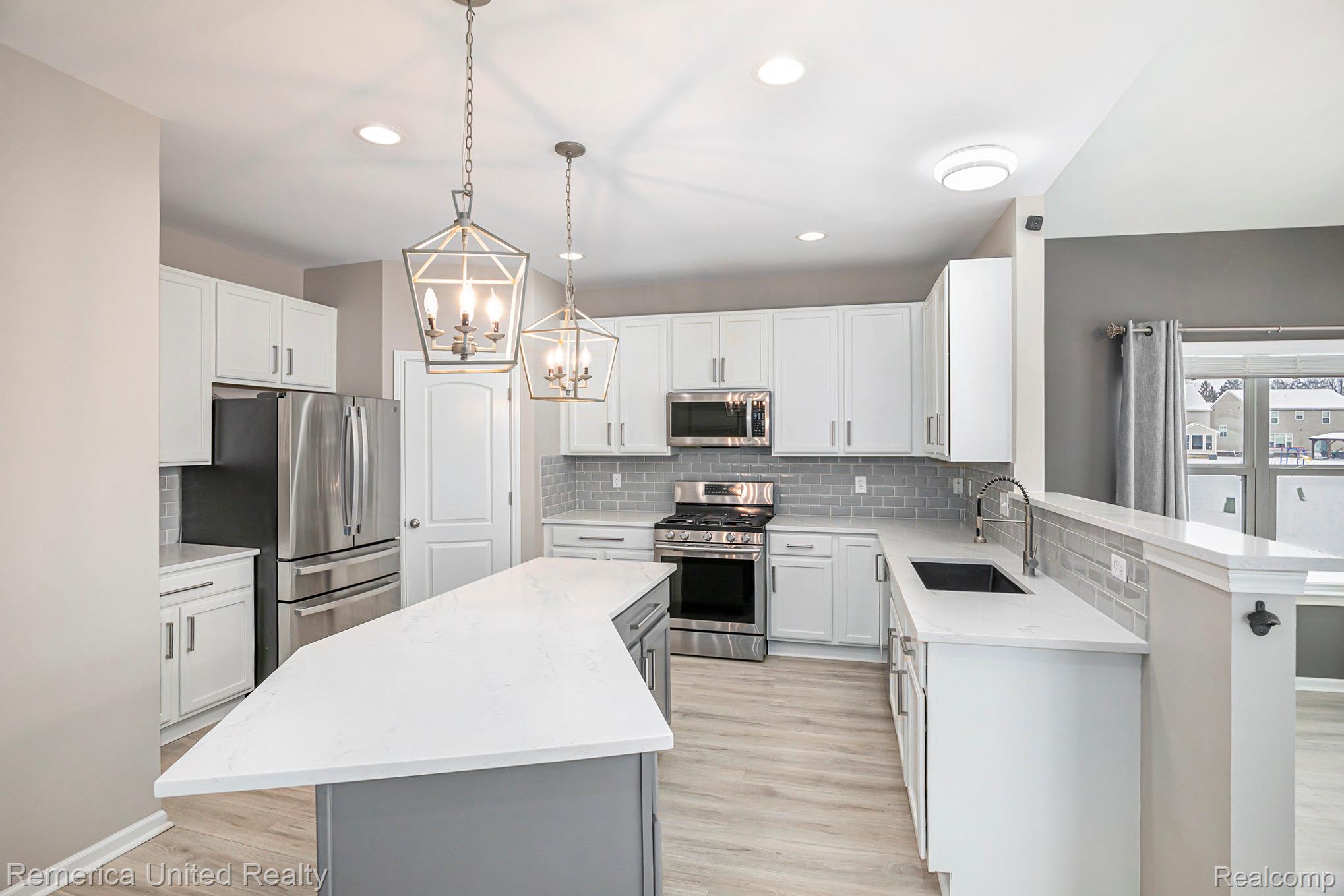 59696 Twin Pines Drive