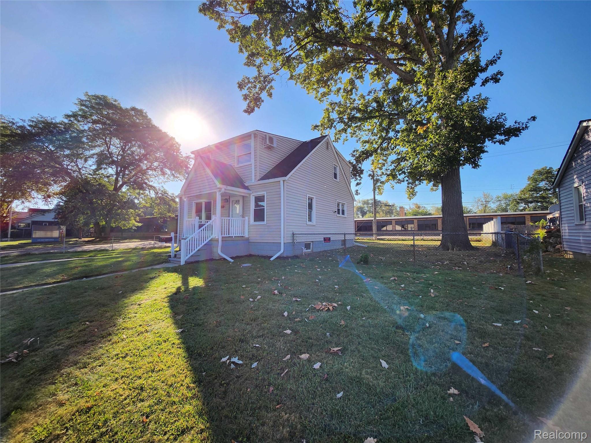 550 E Mapledale Avenue