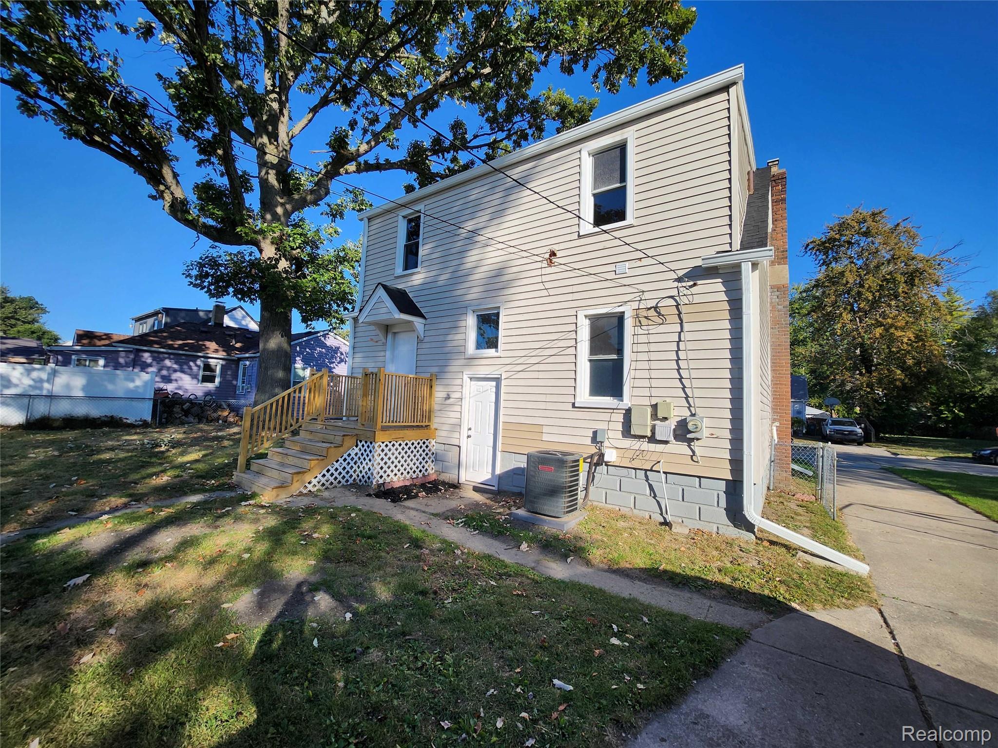 550 E Mapledale Avenue