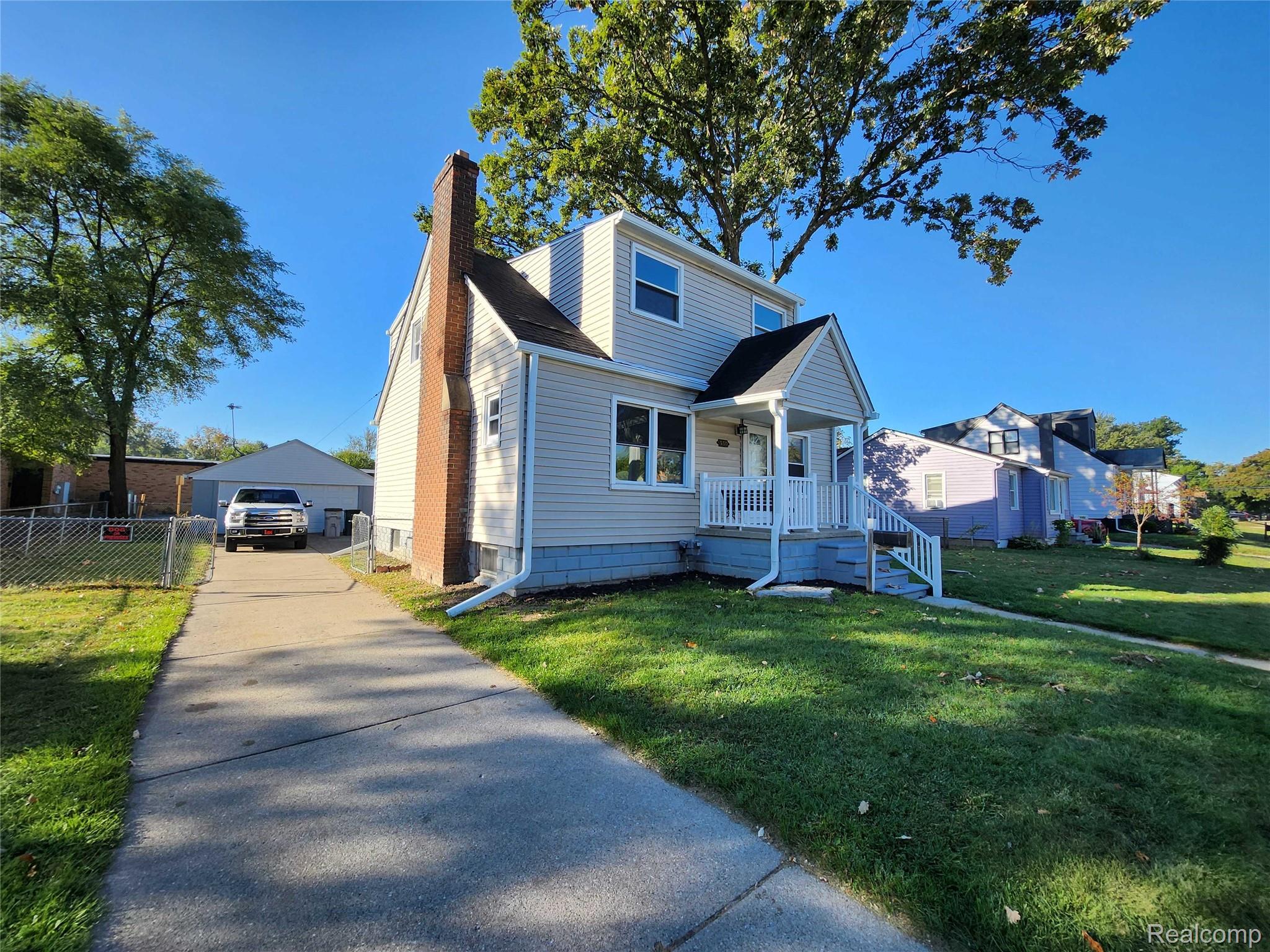 550 E Mapledale Avenue