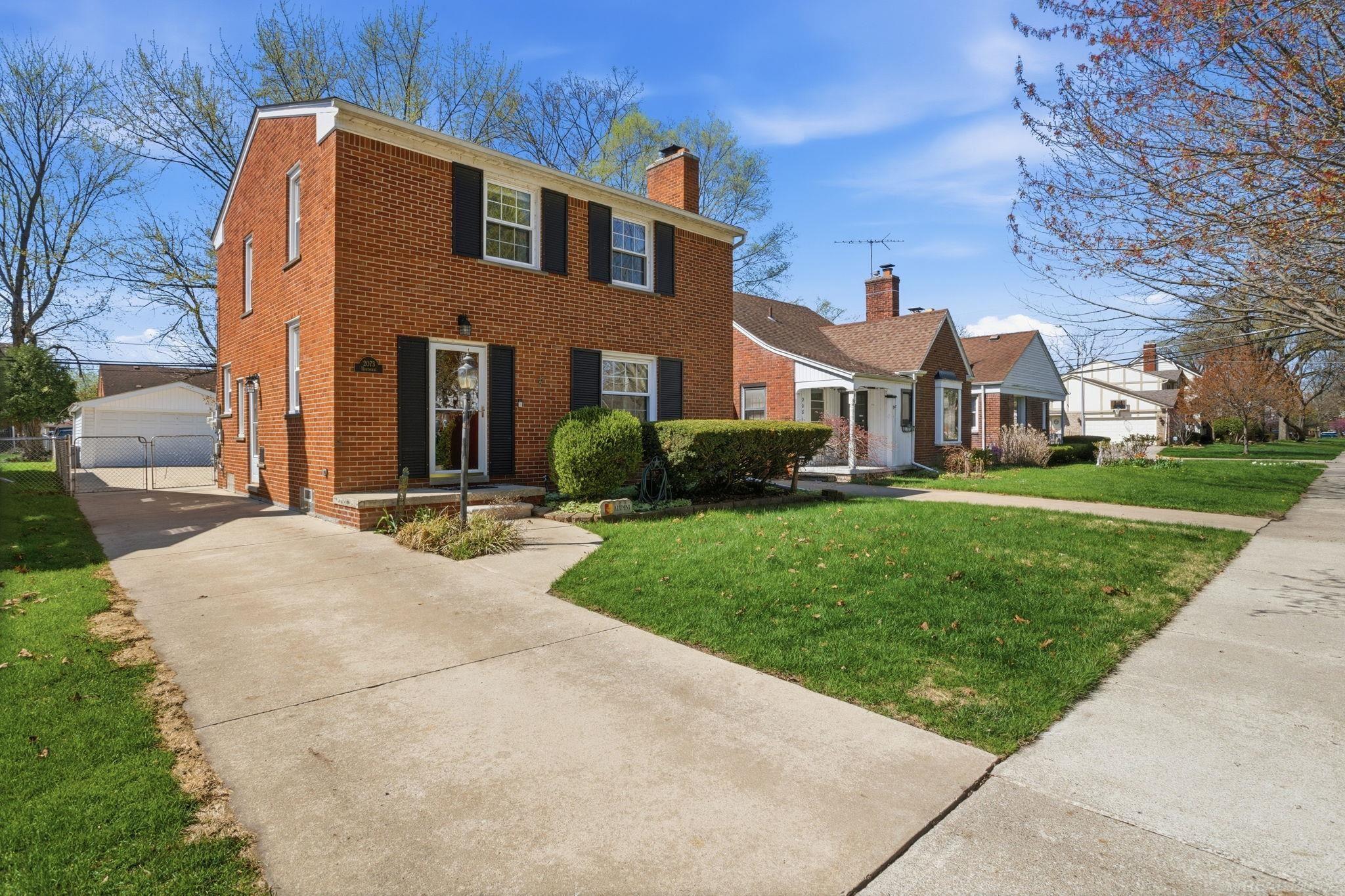 2073 Hawthorne Road