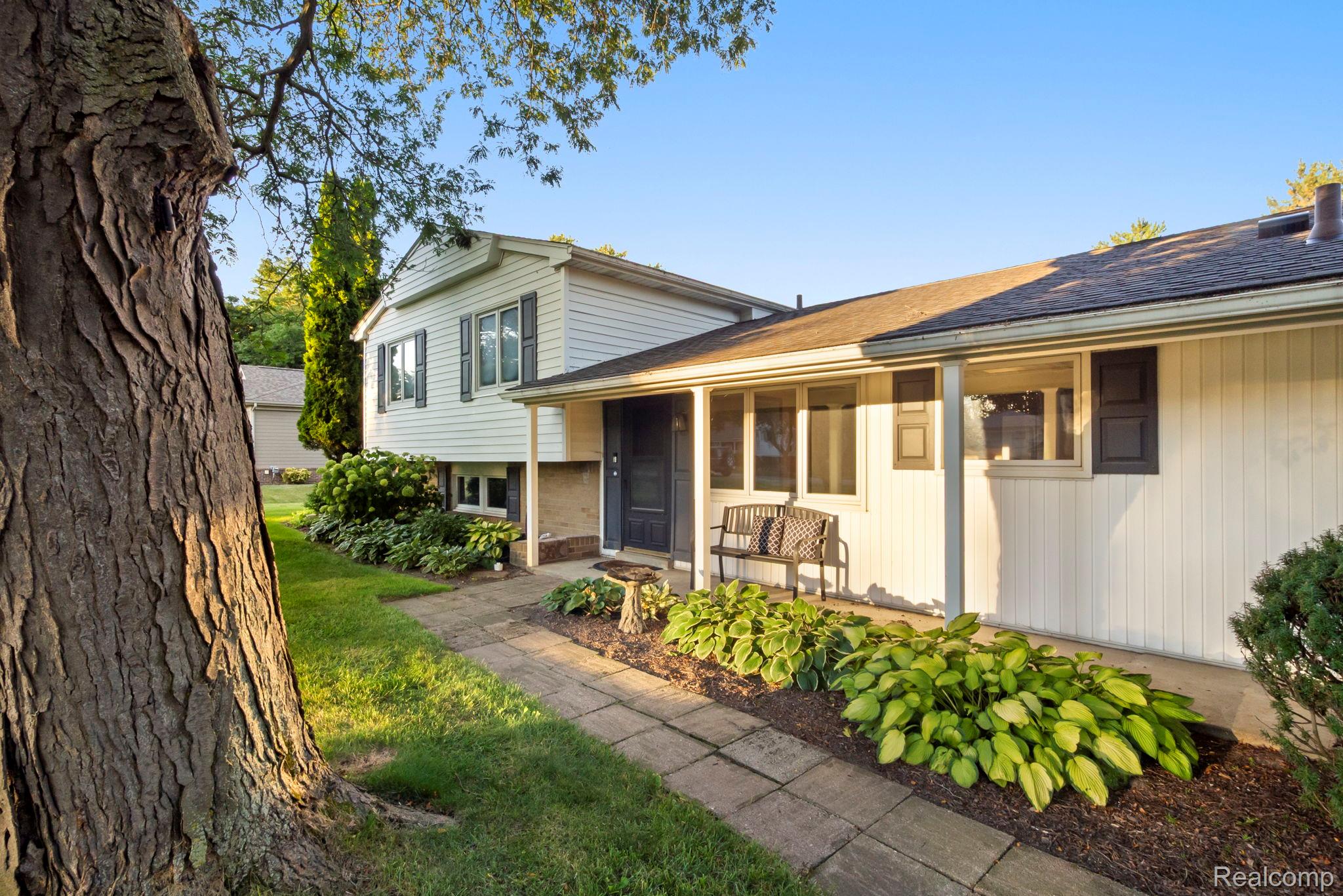 821 Castlebar Drive