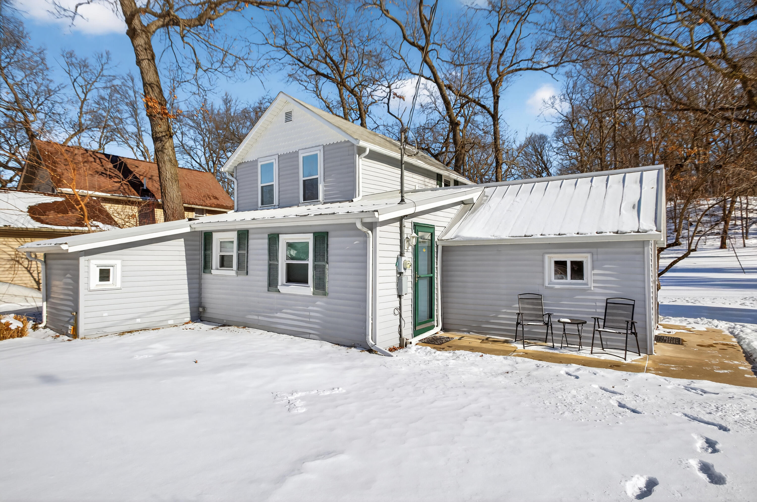 2090 Lake View Drive