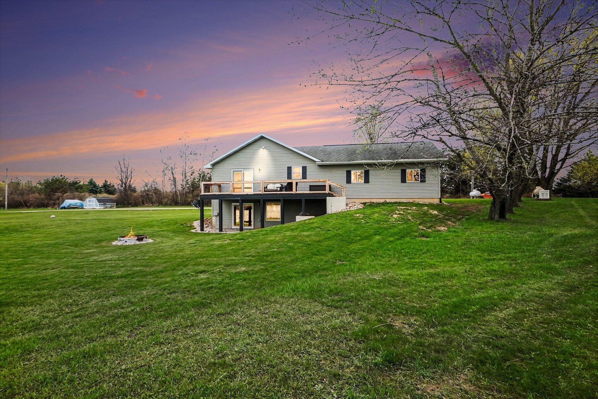 3520 W Lake Drive