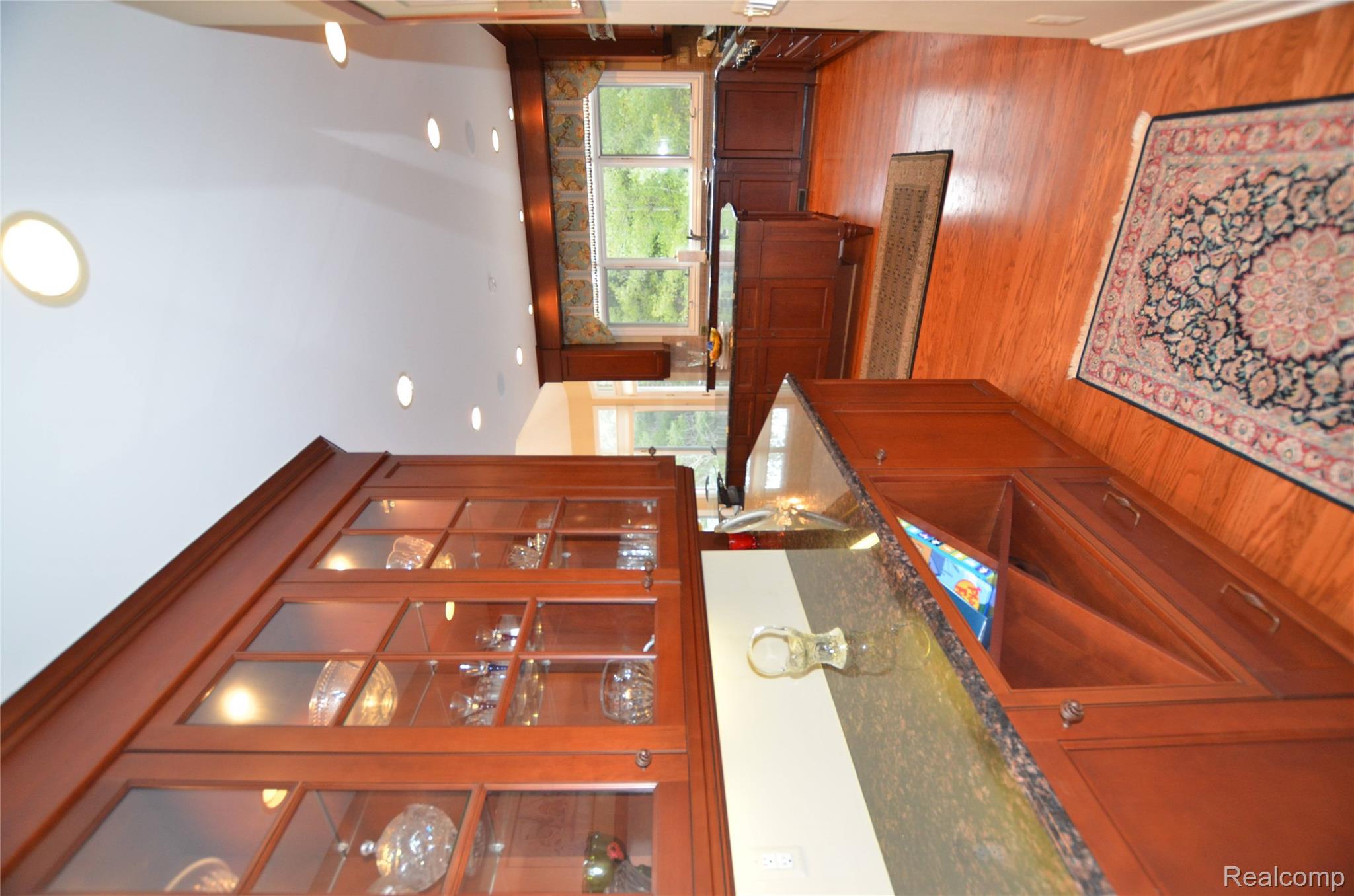 Bloomfield Hills City, Michigan 48304, United States, 5 Bedrooms Bedrooms, ,6 BathroomsBathrooms,Residential,Active,231107